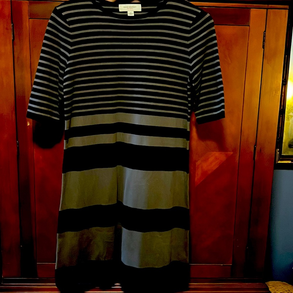 Isaac mizrahi size M casual sweater dress